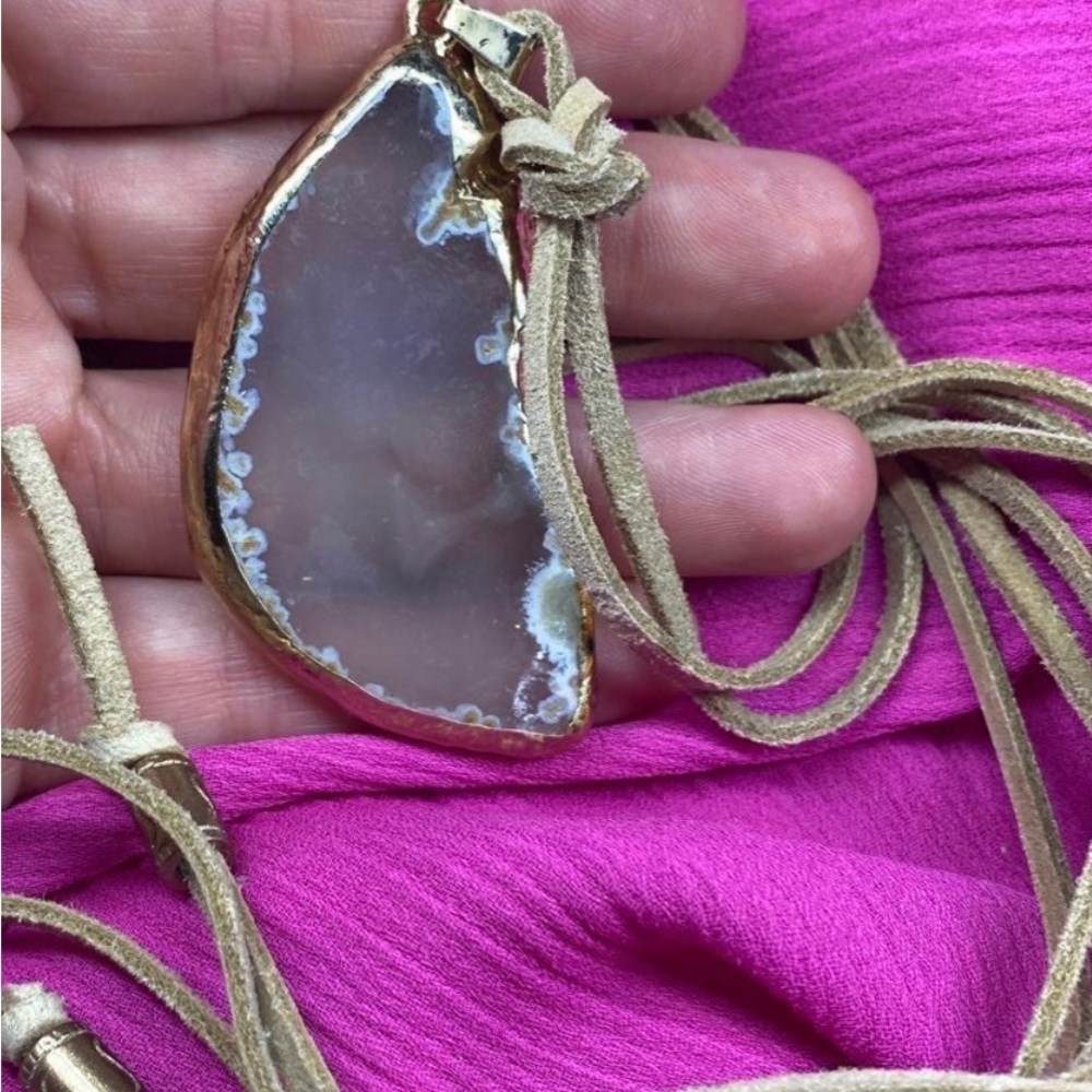 Handmade Agate Necklace - Picture 2 of 3